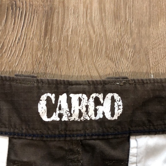 ROUNDTREE & YORKE 100% Cotton Cargo Shorts - Picture 3 of 5